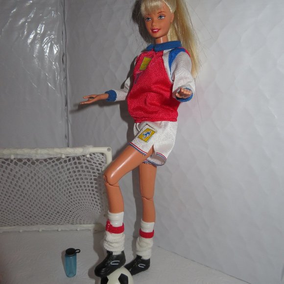Barbie- 1999 USA FIFA Women's World Cup- Soccer Star Mia Hamm